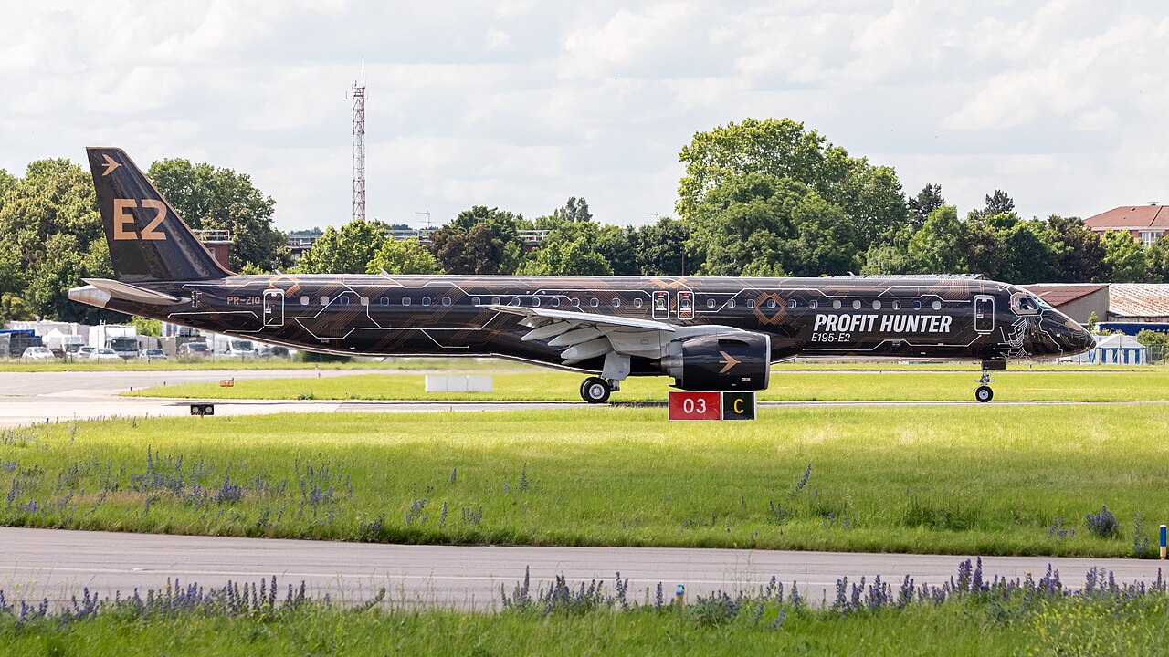 Photographie — Embraer E195-E2 au Salon du Bourget 2019
