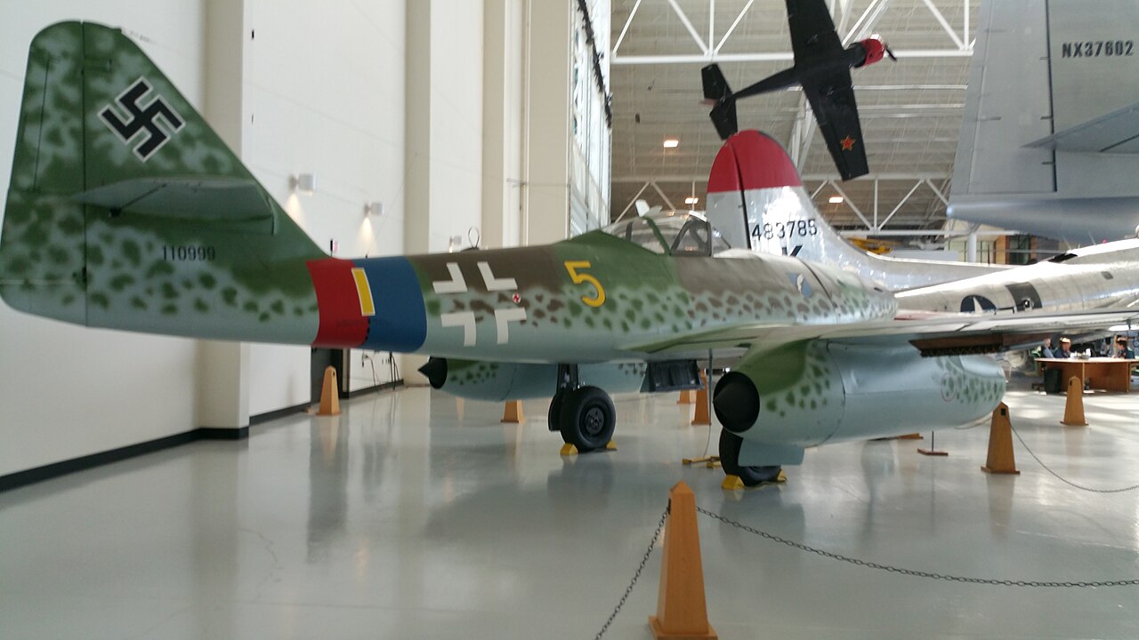Photographie — Messerschmitt Me 262 exposé à l'Evergreen Aviation & Space Museum